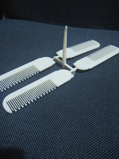 Sisir plastik